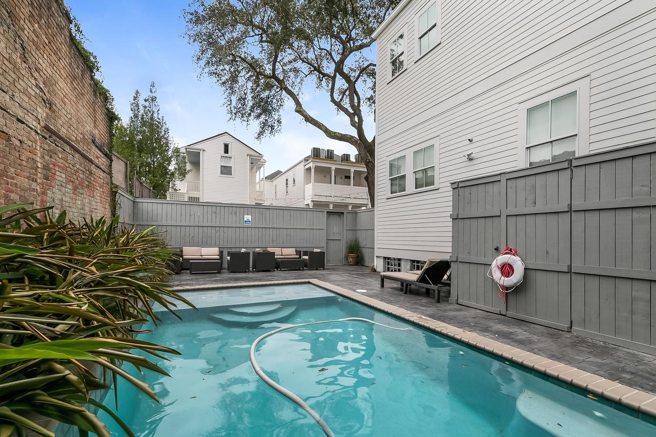 Modern 2BR on Carondelet by Hosteeva Appartement New Orleans Buitenkant foto