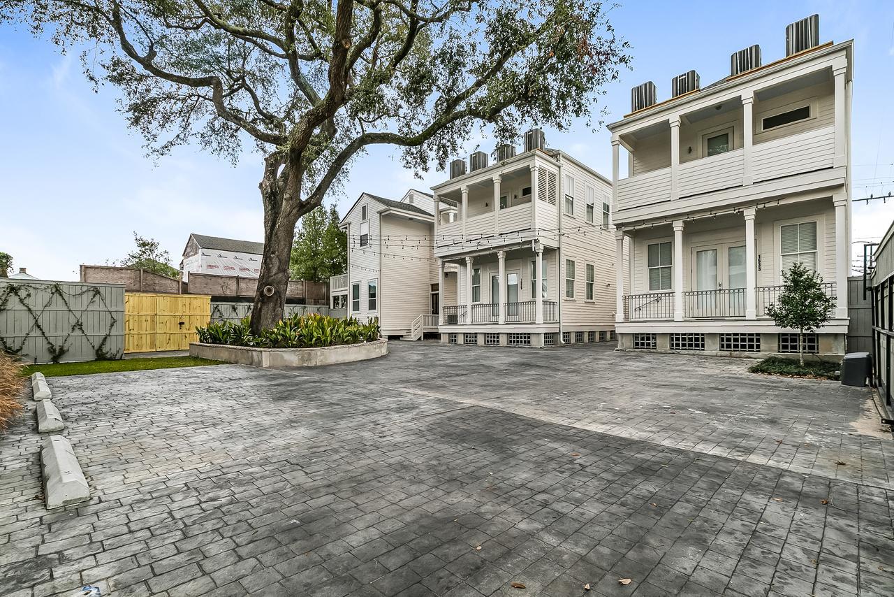 Modern 2BR on Carondelet by Hosteeva Appartement New Orleans Buitenkant foto