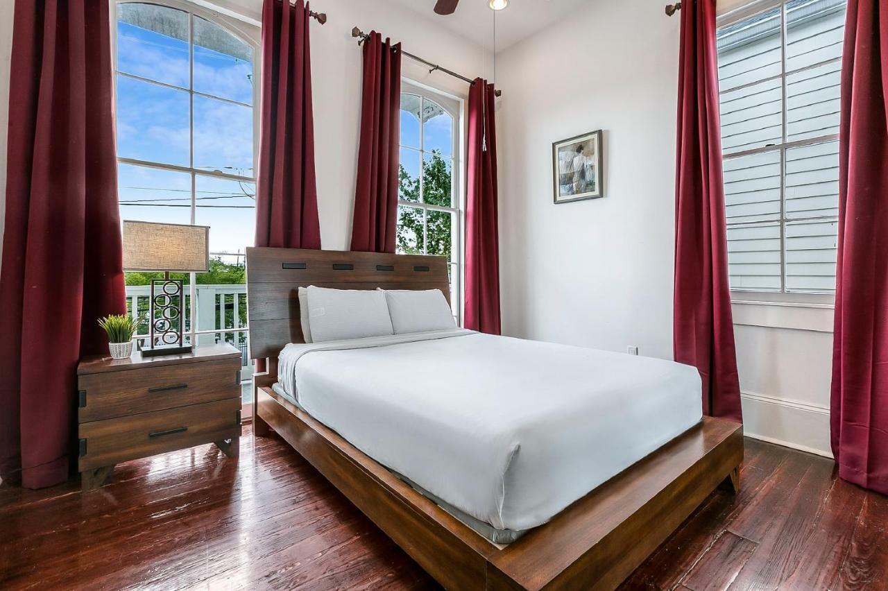 Modern 2BR on Carondelet by Hosteeva Appartement New Orleans Buitenkant foto